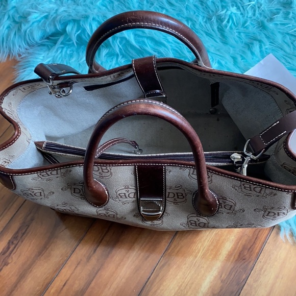 Purse - Picture 2 of 4